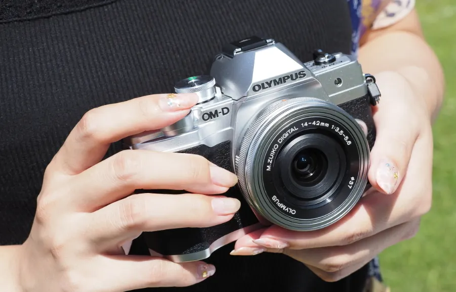 Olympus OM-D E-M10 Mark IV: Compact Mirrorless Redefined_01