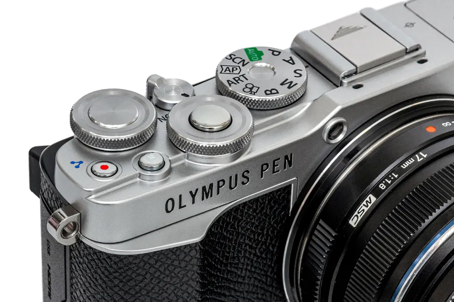 Olympus PEN E-P7 Review: Pro Performance in Compact Form_01