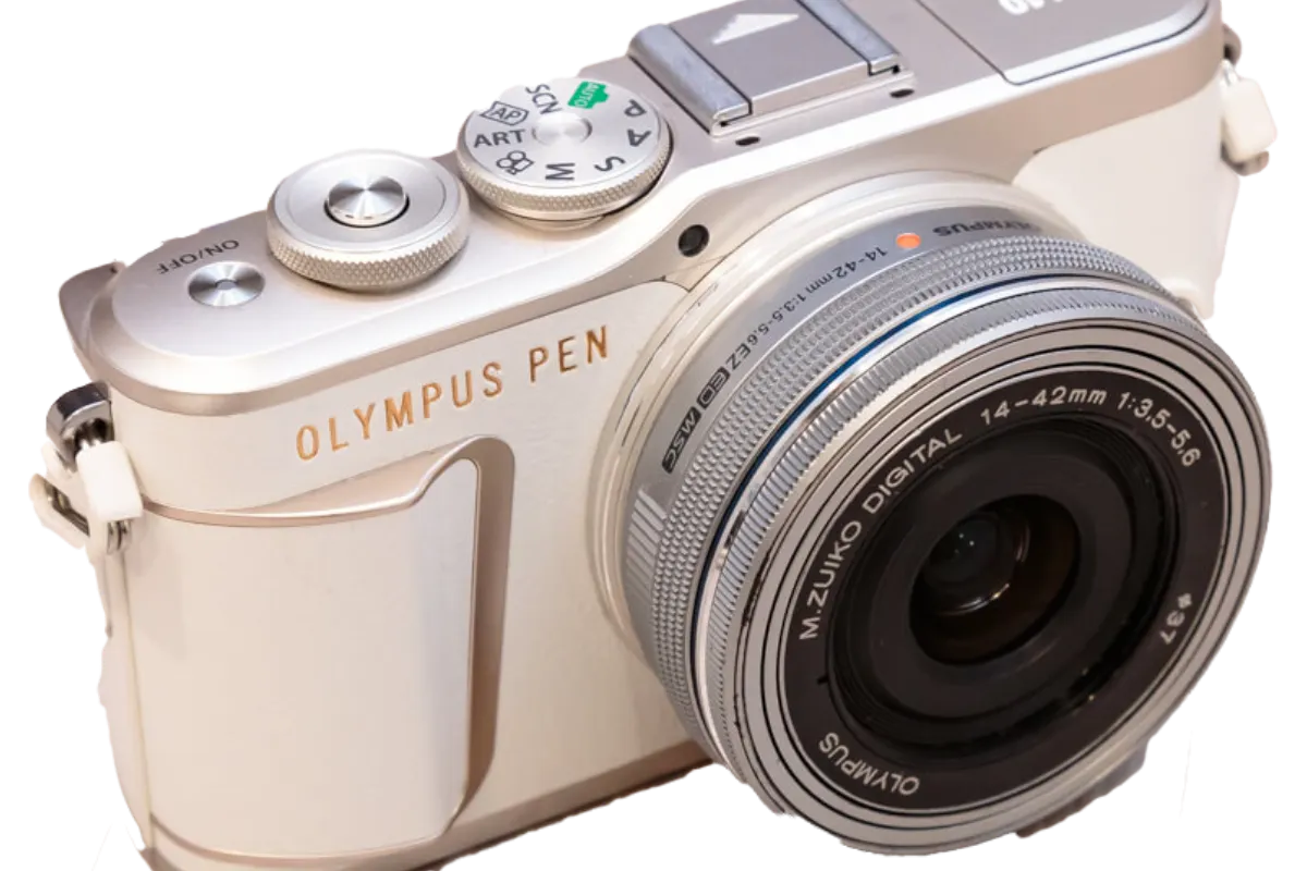 Olympus E-PL10: Compact Camera Charm_01