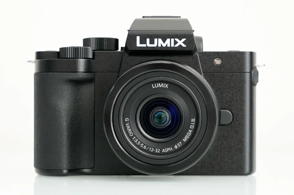 Panasonic G100D: The Ideal Mirrorless for Vloggers_01