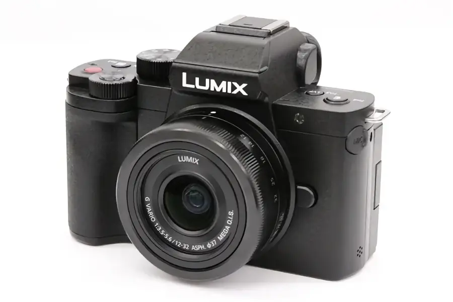 Panasonic Lumix G100 Review: Ideal for Vloggers