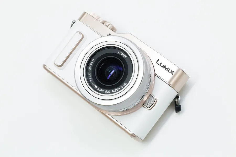 Panasonic LUMIX GF10: Best Travel & Vlogging Camera 2024