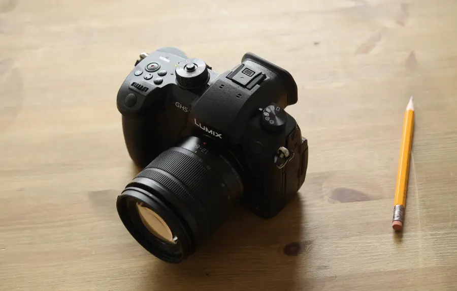 Panasonic GH5 Review: Video Powerhouse for 2025_01