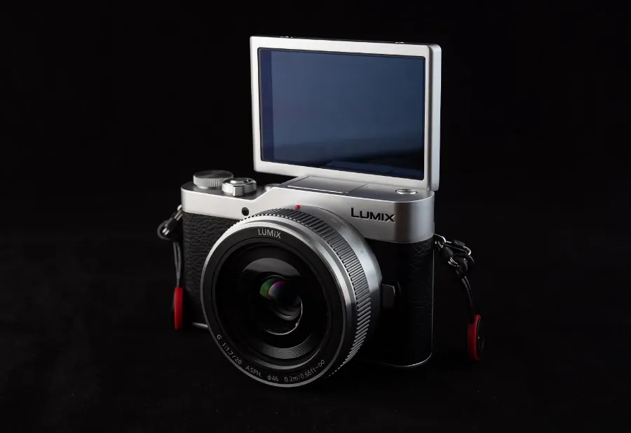 LUMIX DC-GX880: Compact 4K Mirrorless Camera Review_01